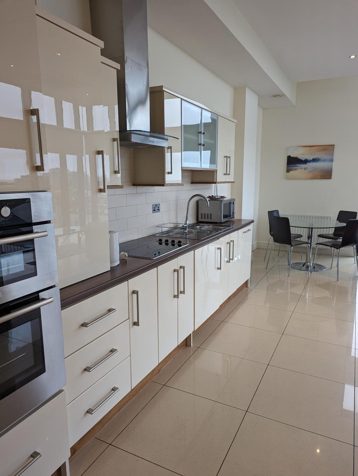 The Western Citypoint Apartments Galway Extérieur photo