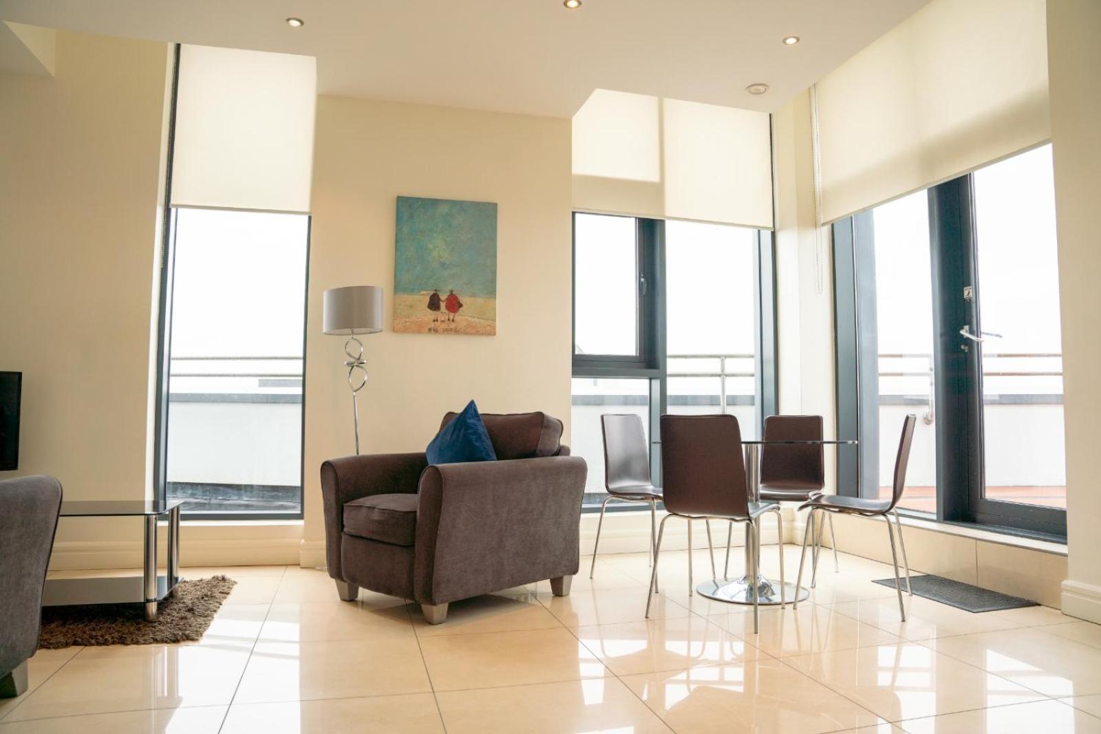 The Western Citypoint Apartments Galway Extérieur photo