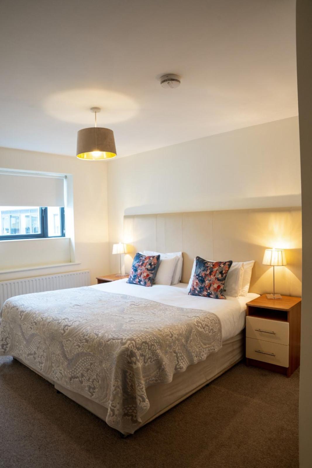 The Western Citypoint Apartments Galway Extérieur photo