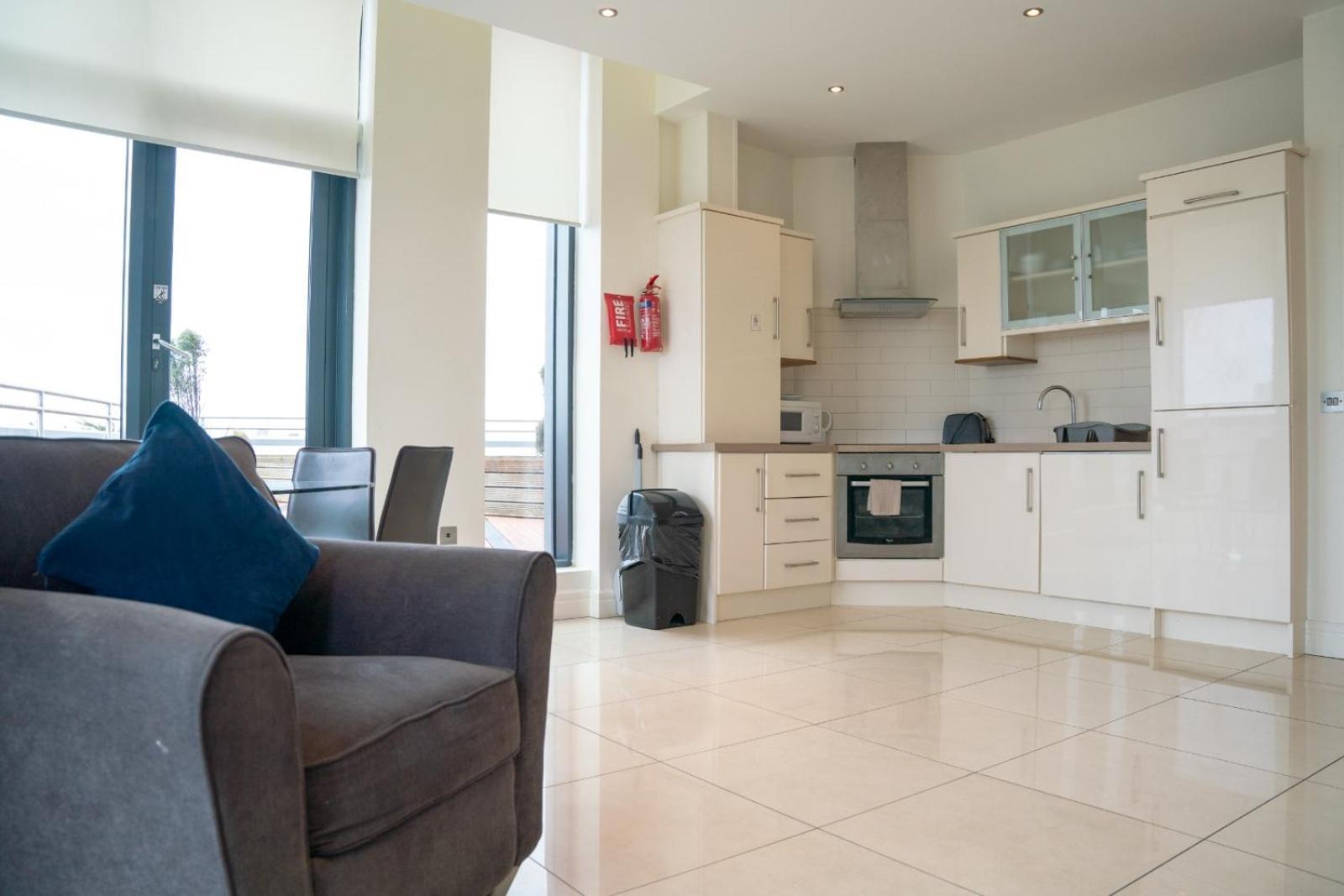 The Western Citypoint Apartments Galway Extérieur photo