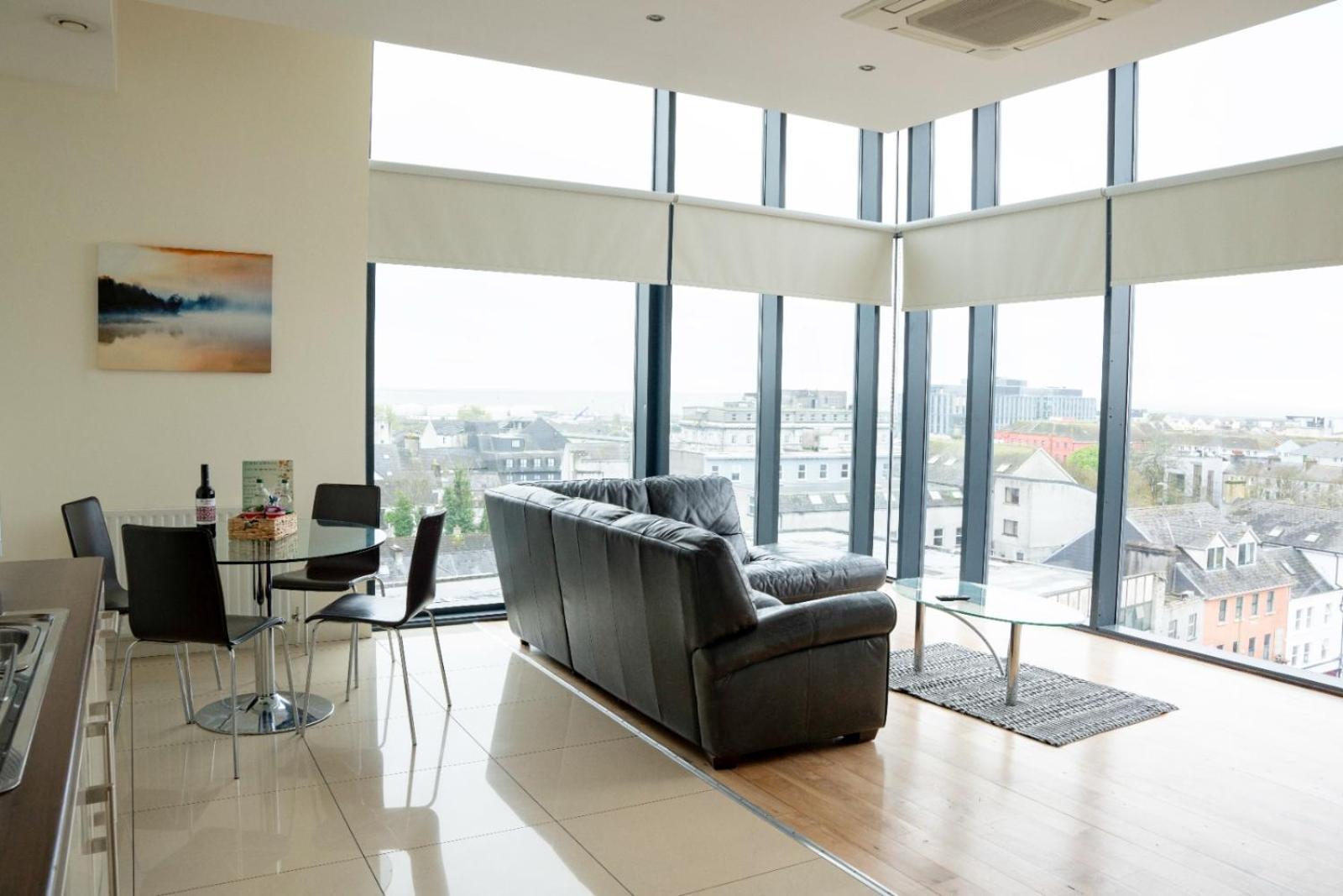 The Western Citypoint Apartments Galway Extérieur photo