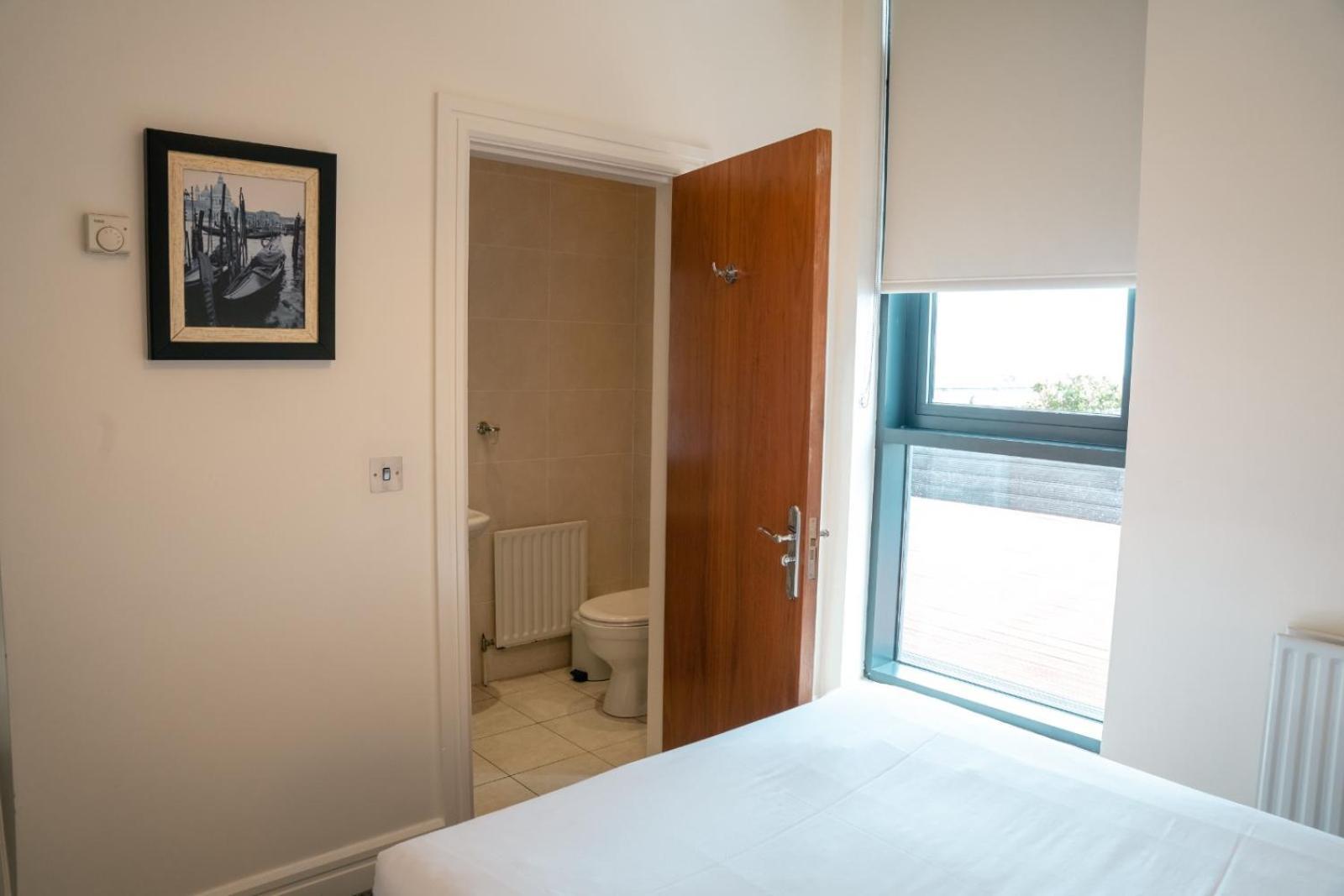 The Western Citypoint Apartments Galway Extérieur photo