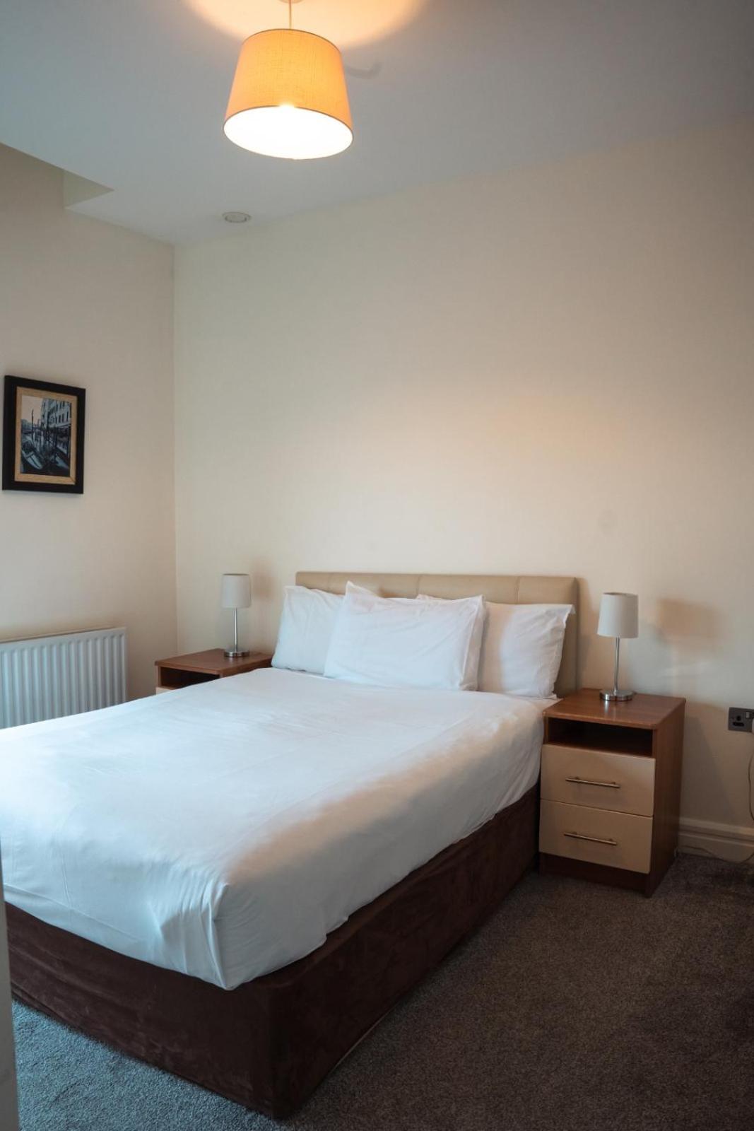 The Western Citypoint Apartments Galway Extérieur photo